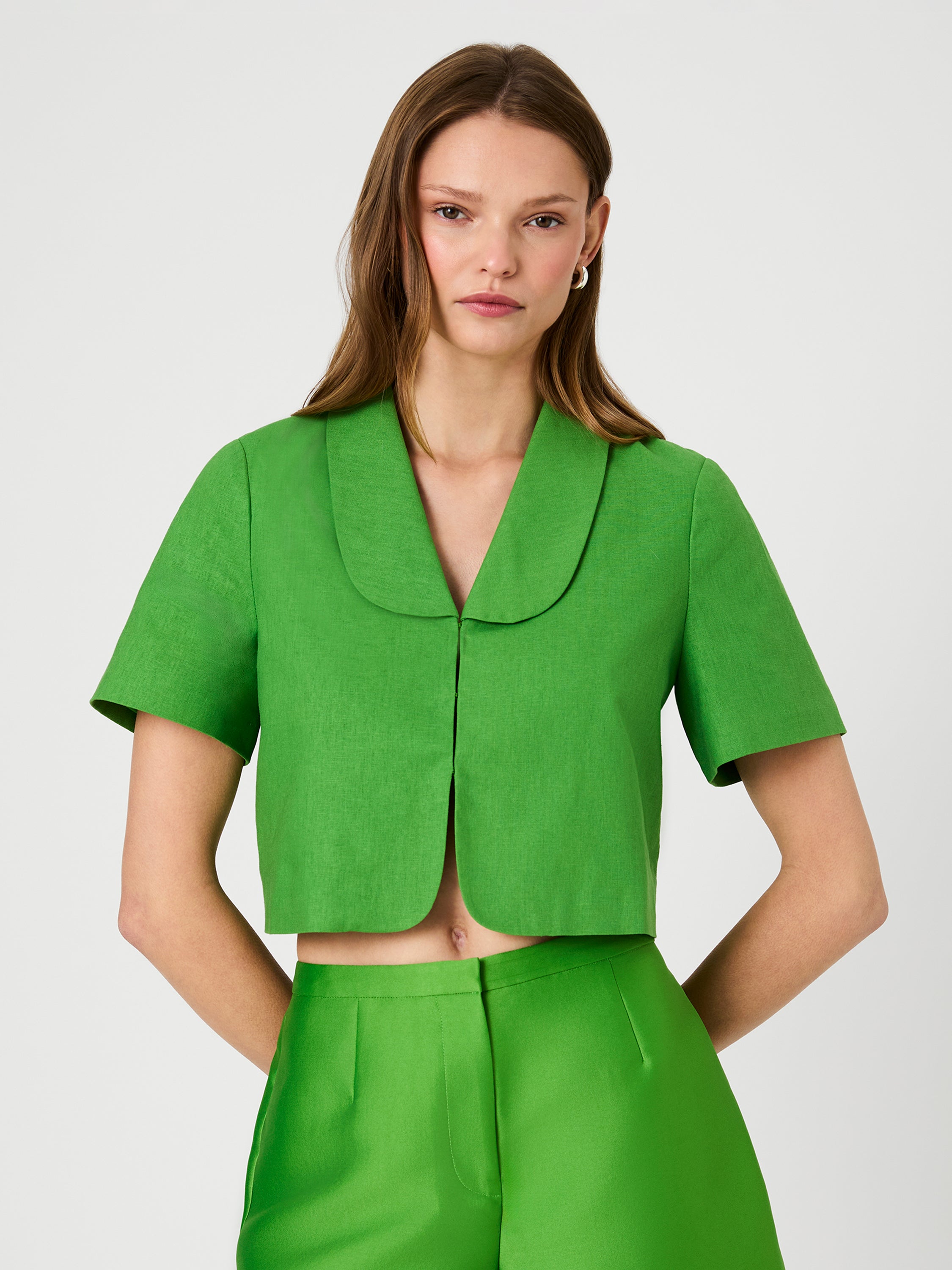 THEO LINEN OVERSIZED COLLAR TOP View 2 | Shirts & Tops THEO LINEN OVERSIZED COLLAR TOP View 2 | Shirts & Tops