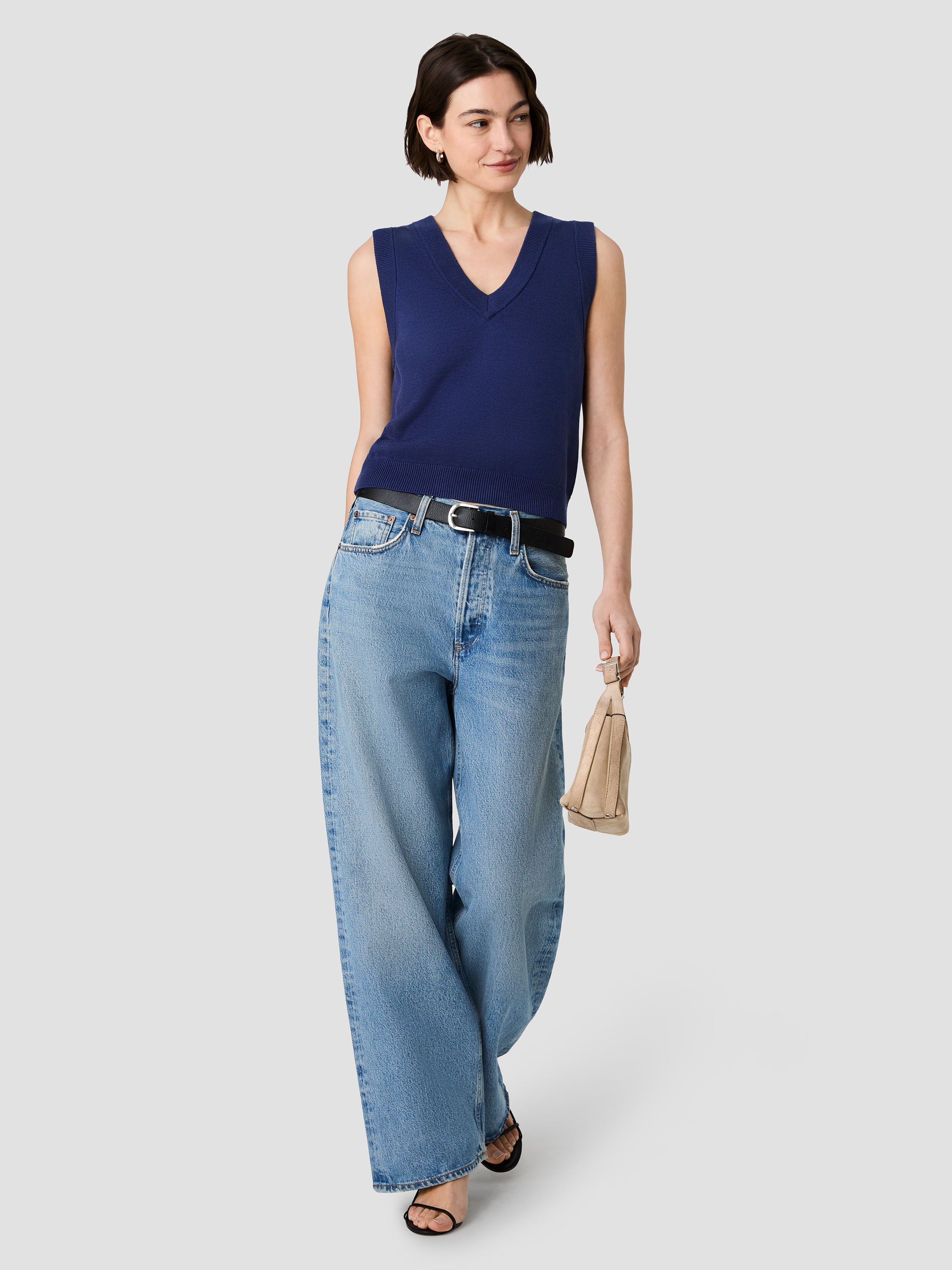WILLA KNIT V-NECK VEST View 1 | Products WILLA KNIT V-NECK VEST View 1 | Products