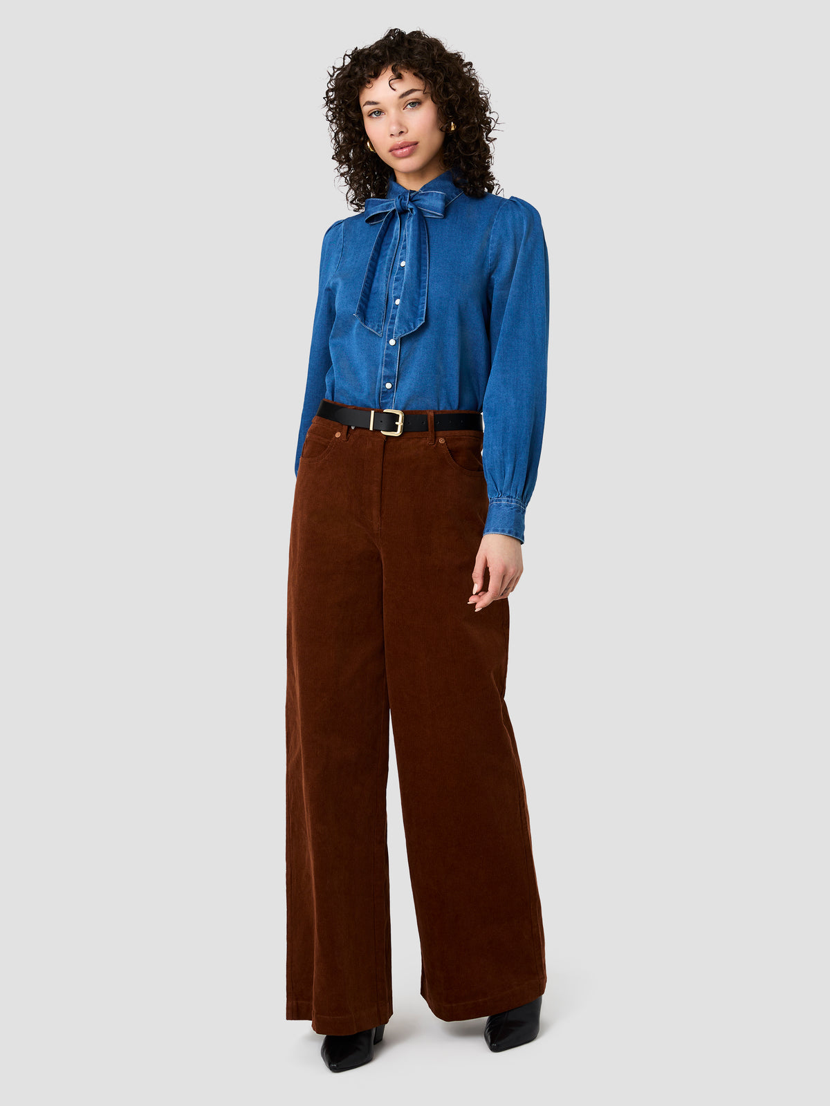 ZAVES CHAMBRAY BOW LONG SLEEVE TOP VIEW 6 | The Essentials Edit ZAVES CHAMBRAY BOW LONG SLEEVE TOP VIEW 6 | The Essentials Edit