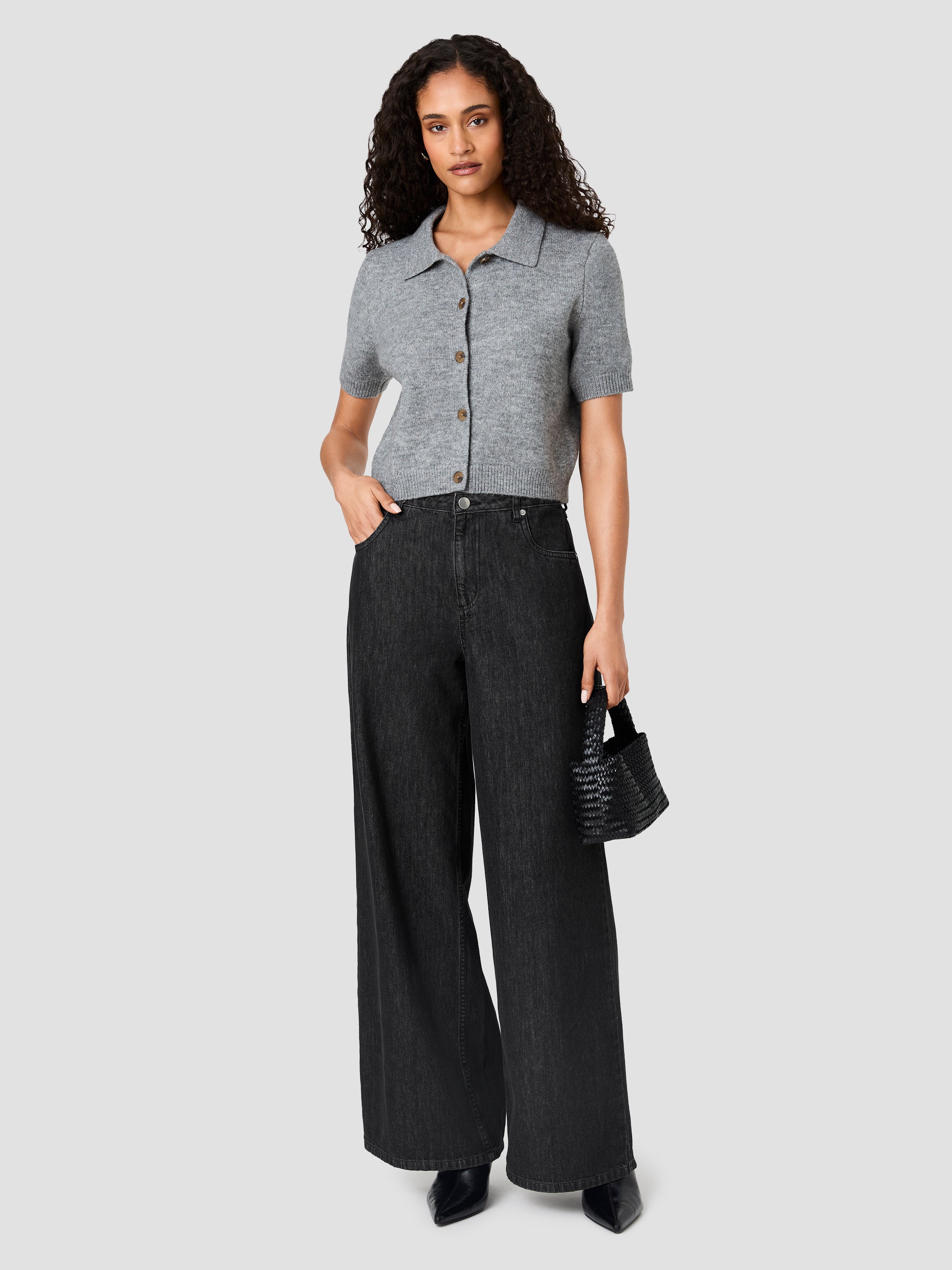 SUZIE KNIT SHORT SLEEVE COLLAR TOP View 1 | Products SUZIE KNIT SHORT SLEEVE COLLAR TOP View 1 | Products
