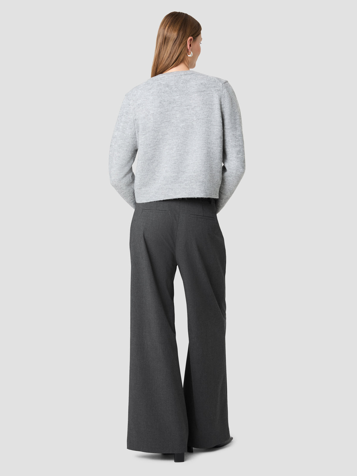 SUZIE KNIT V-NECK PULLOVER SWEATER VIEW 3 | New Arrivals SUZIE KNIT V-NECK PULLOVER SWEATER VIEW 3 | New Arrivals