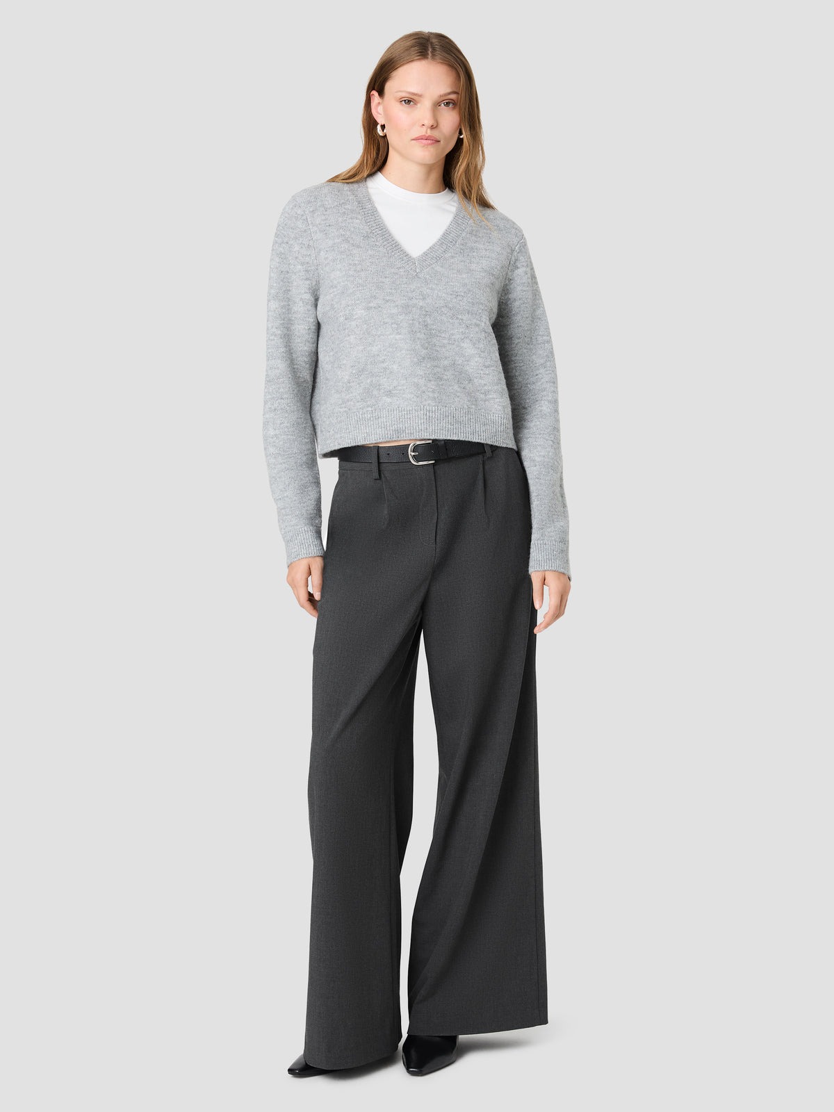 SUZIE KNIT V-NECK PULLOVER SWEATER VIEW 6 | New Arrivals SUZIE KNIT V-NECK PULLOVER SWEATER VIEW 6 | New Arrivals