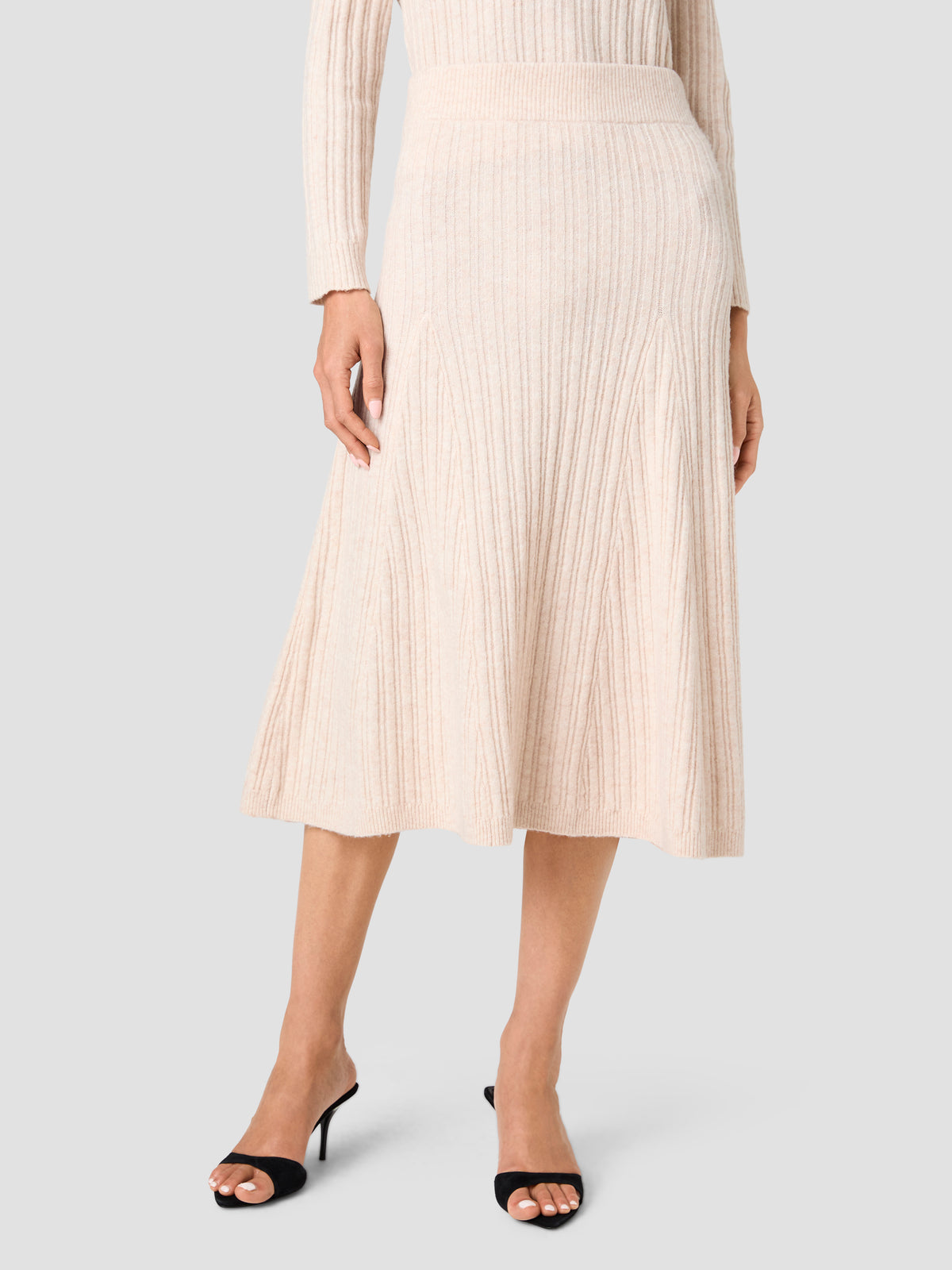 LUCIEN KNIT PULL ON MAXI SKIRT View 2 | Women's LUCIEN KNIT PULL ON MAXI SKIRT View 2 | Women's