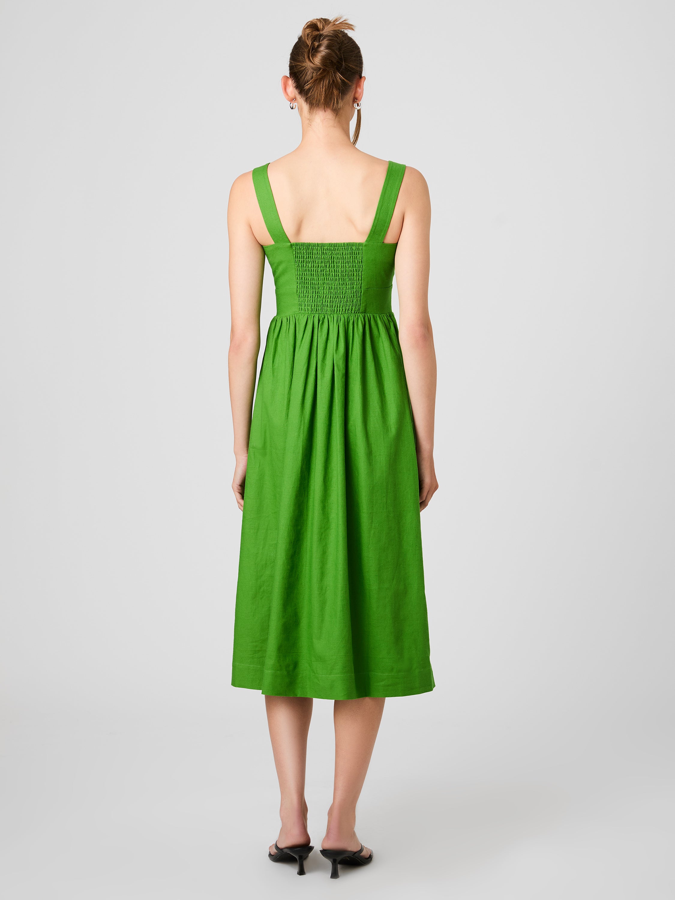 ASPEN LINEN MIDI DRESS VIEW 3 | Vacation Edit