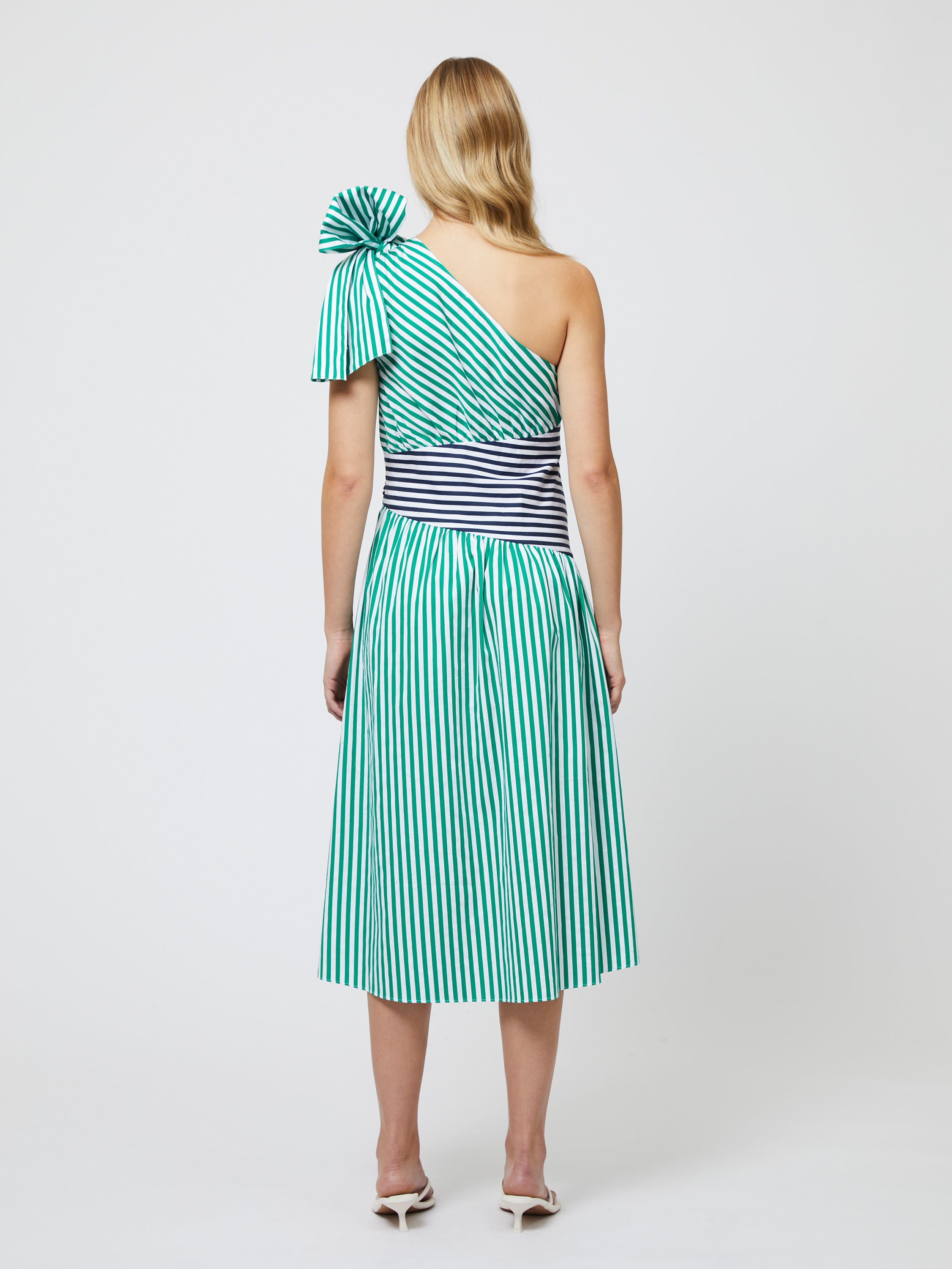 ワンピース yilon FRENCH DOT OP 完売品 YILON ♡ FRENCH DOT OP 試着のみ - メルカリ