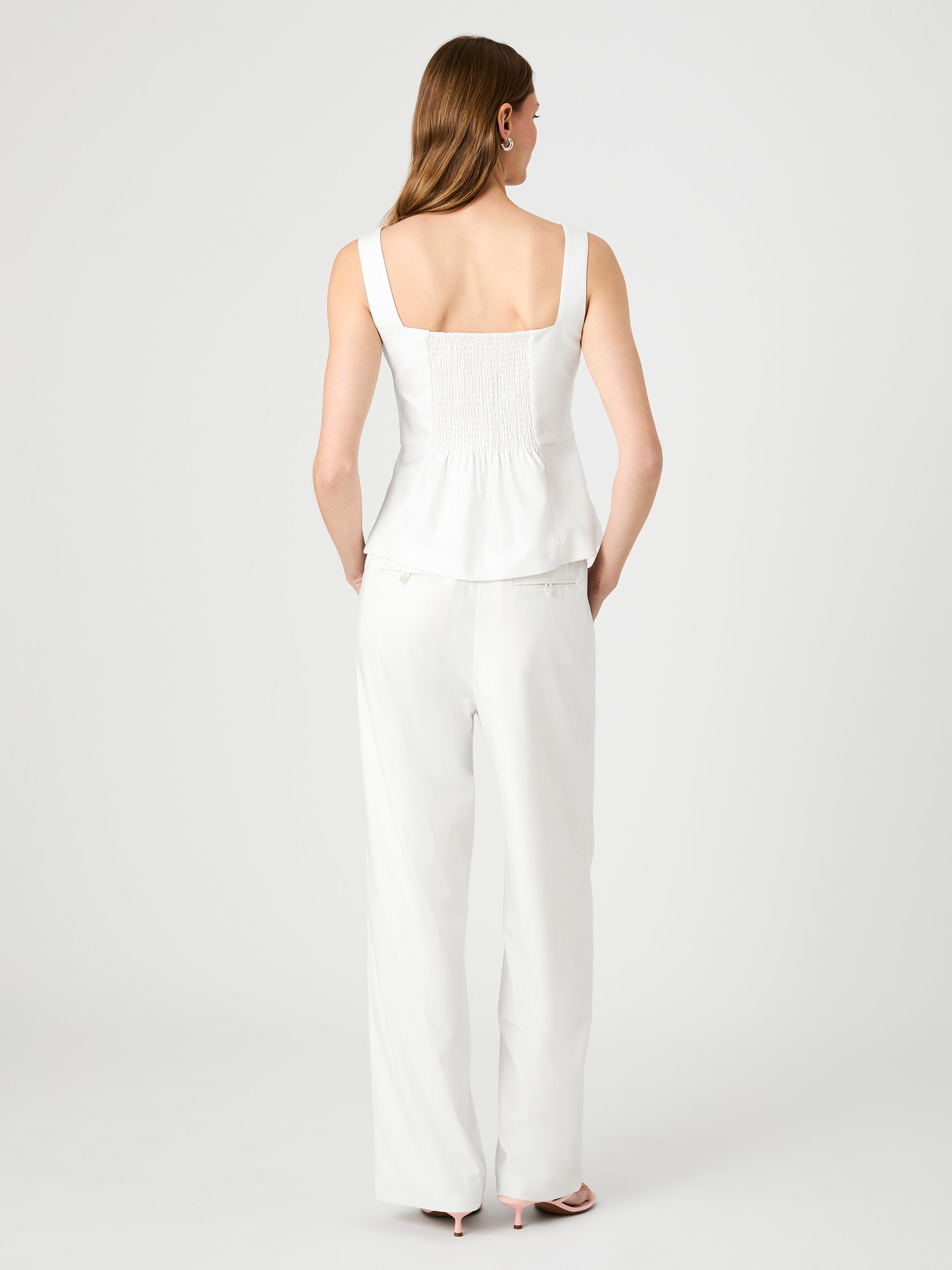 LIGHTWEIGHT TWILL SQUARE NECK SLEEVELESS TOP VIEW 3 | Women's Shop All