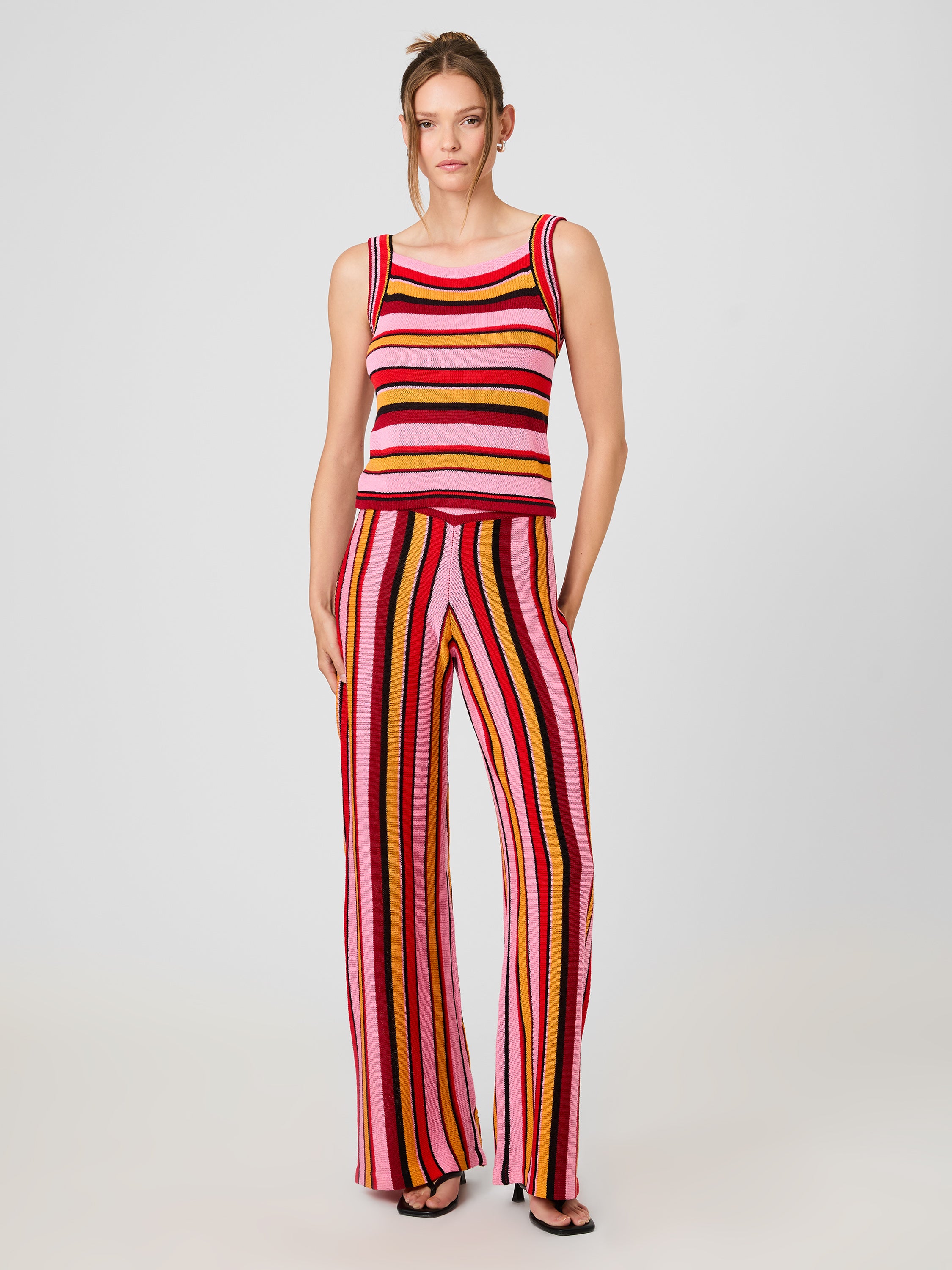MOTLEY KNIT SLEEVELESS TOP VIEW 6 | Vacation Edit