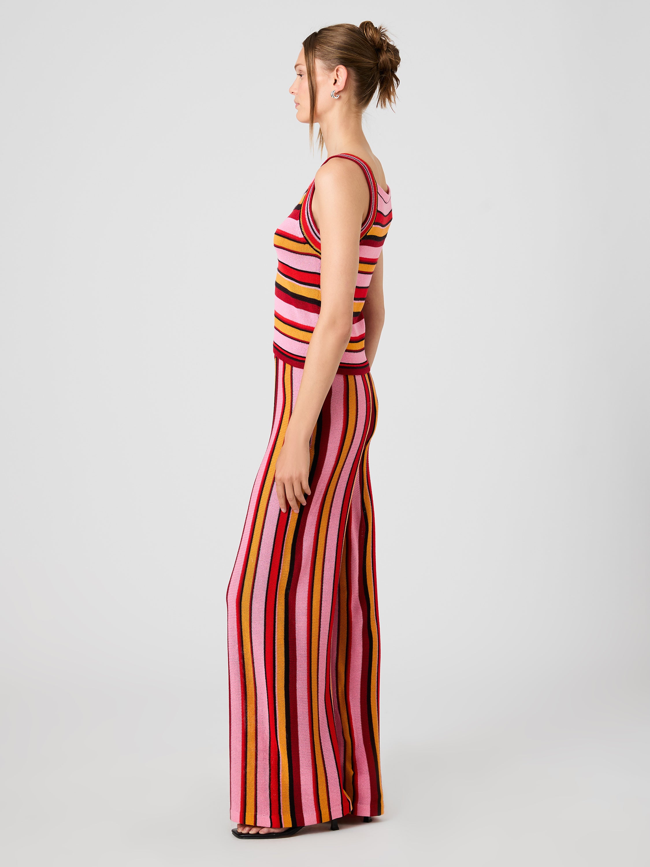 MOTLEY KNIT SLEEVELESS TOP VIEW 3 | Vacation Edit