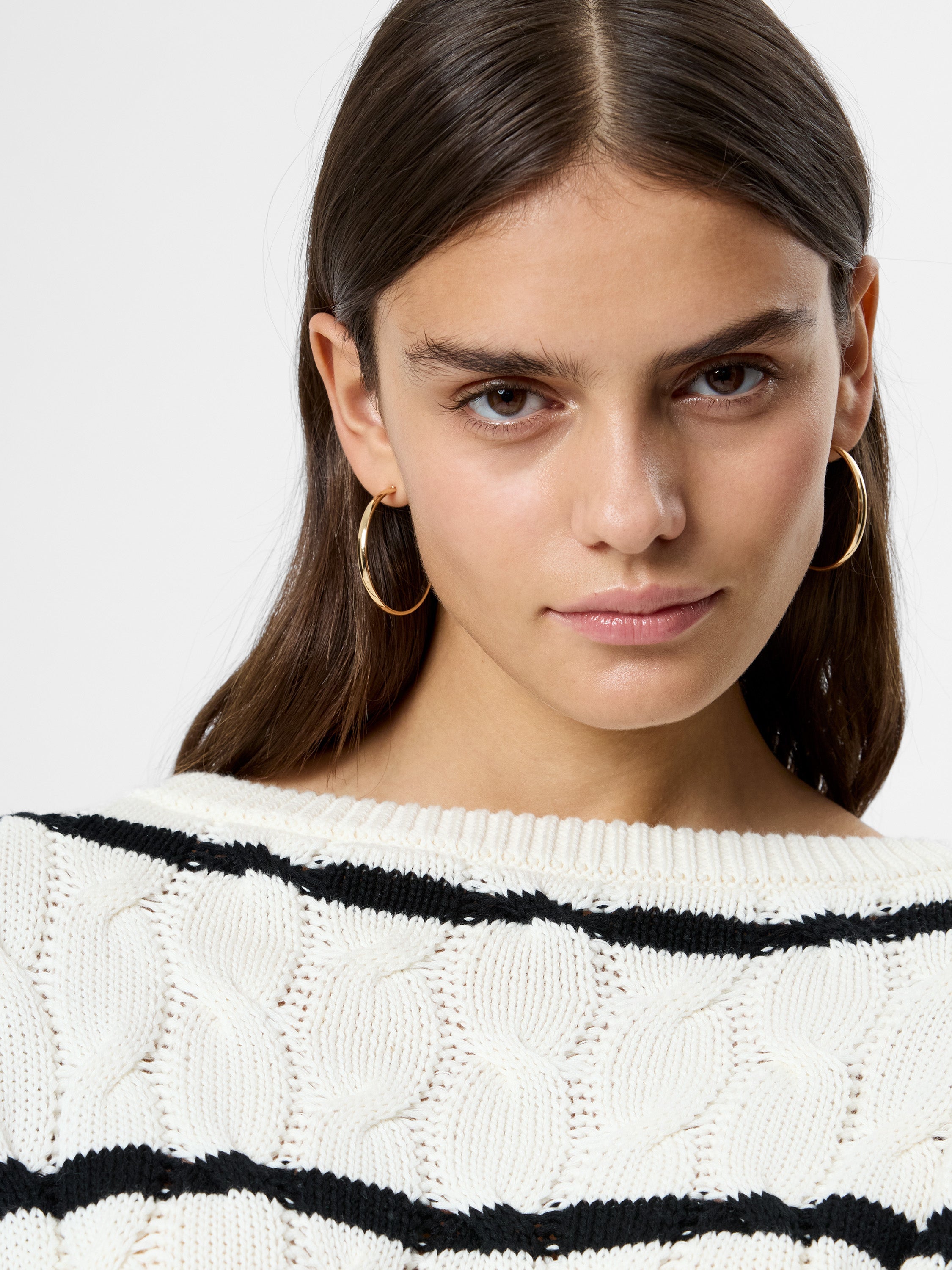 MOZART CHUNKY CABLE KNIT PULLOVER VIEW 3