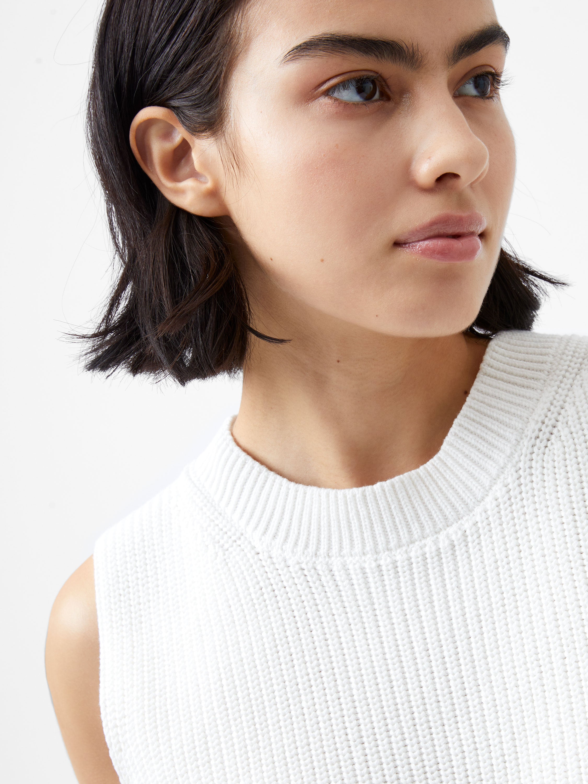 Women's Bow Tie Back Knitted Tank Top - Y2K Sleeveless Crop Sweater Vest For Casual Wear