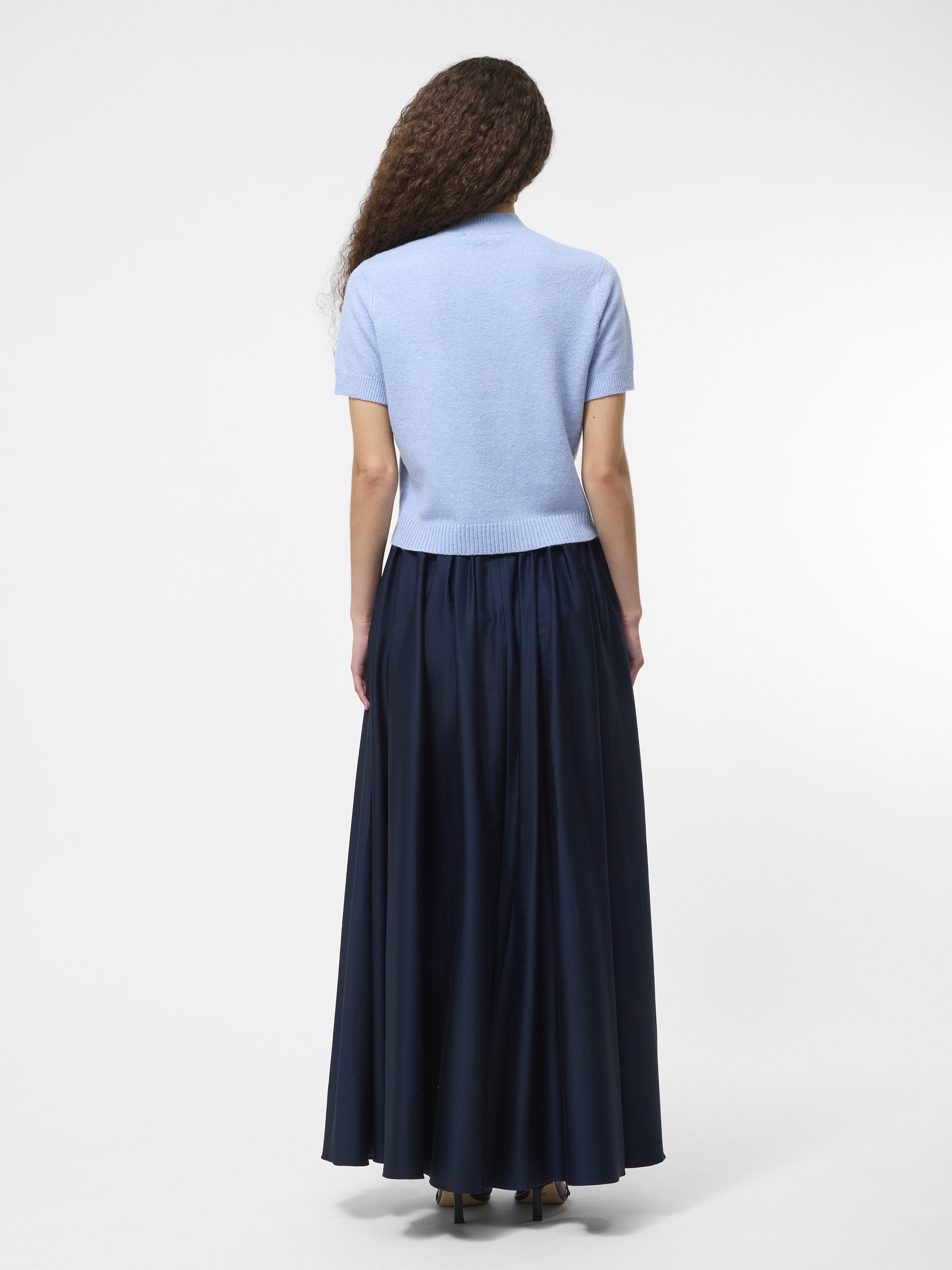 Vhari Mock Neck Short Sleeve Top