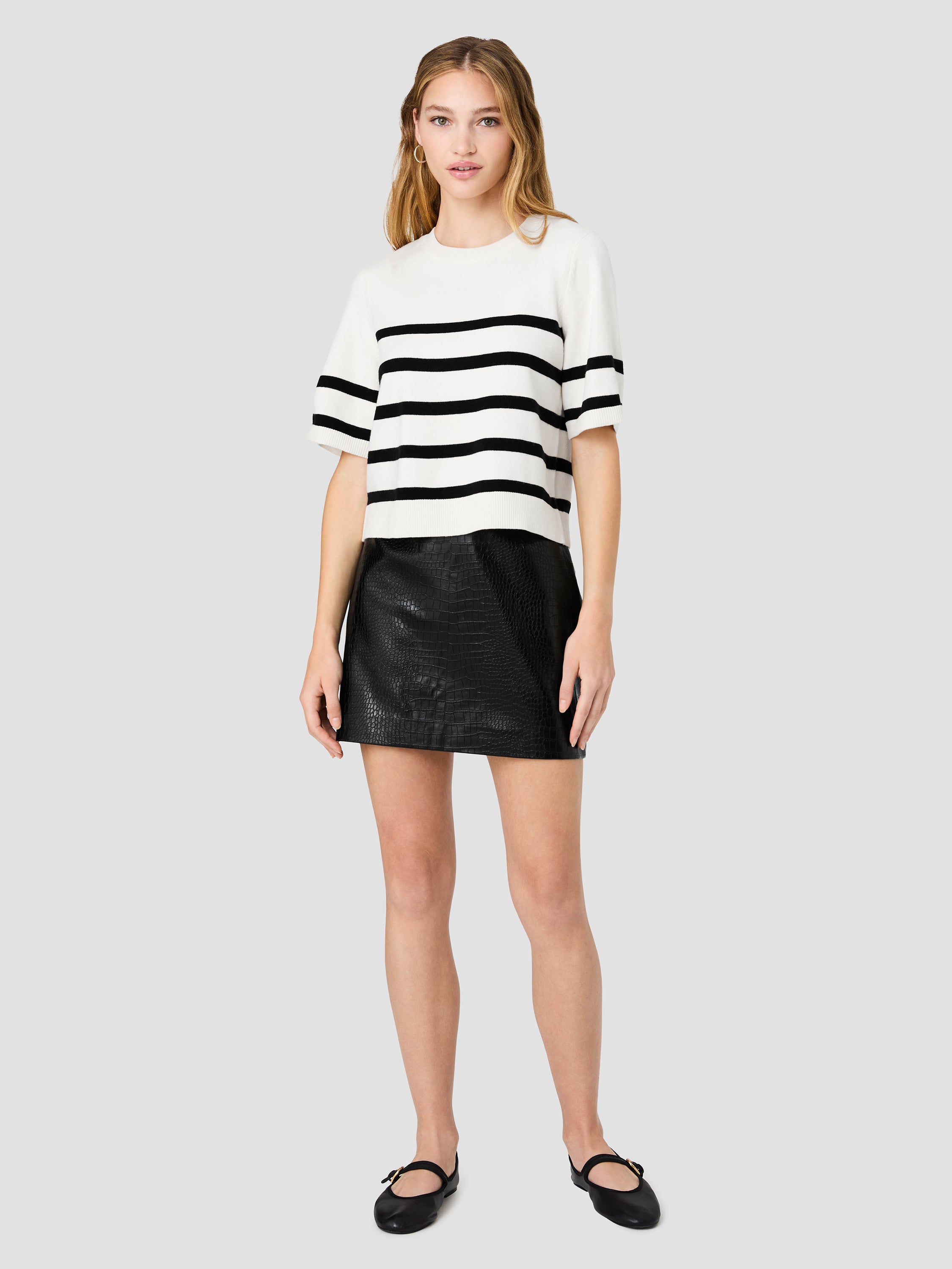 SLOANE KNIT SHORT SLEEVE STRIPE TOP VIEW 1