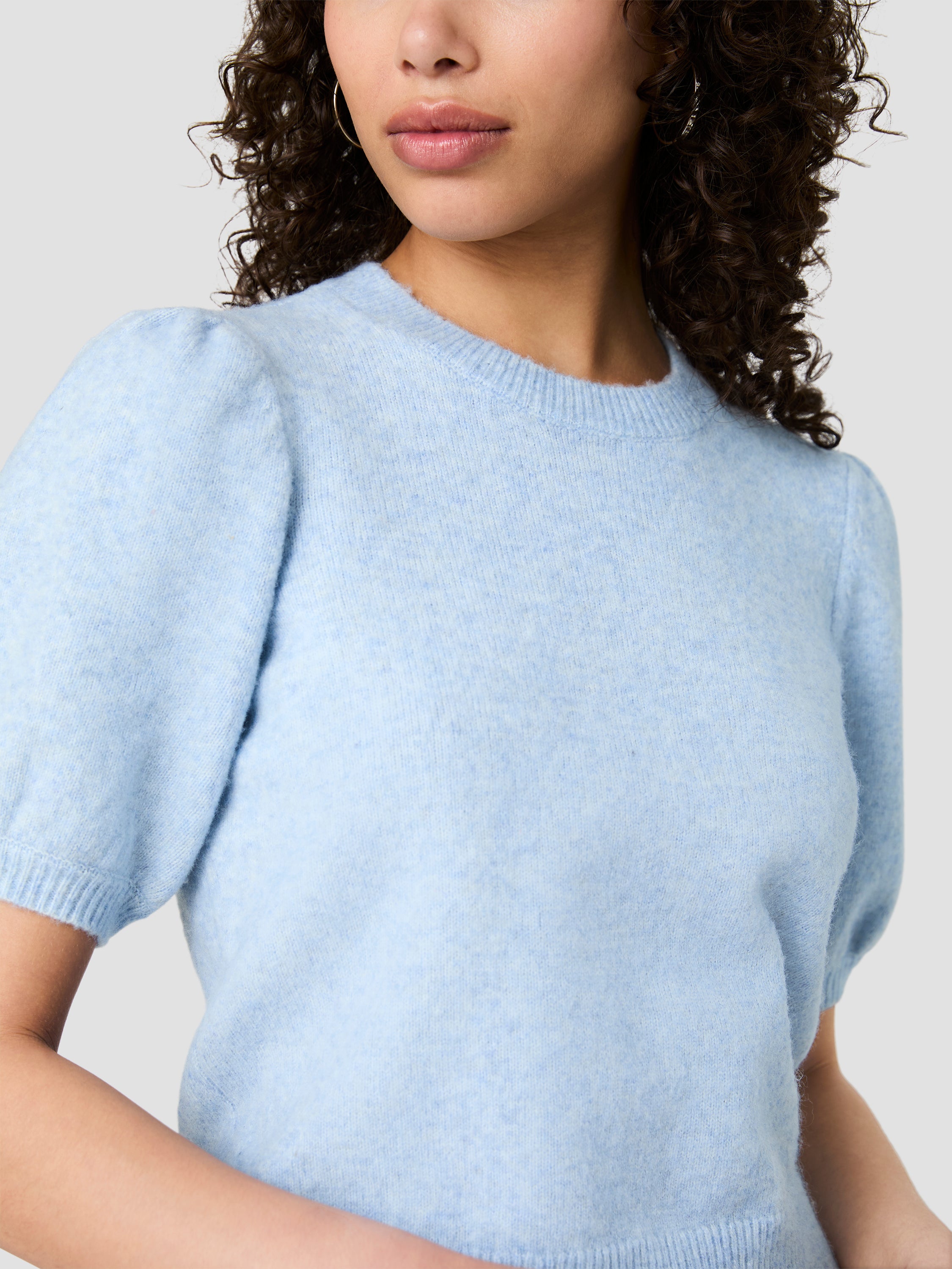 YULIA KNIT PUFF SLEEVE TOP VIEW 4 | The Essentials Edit