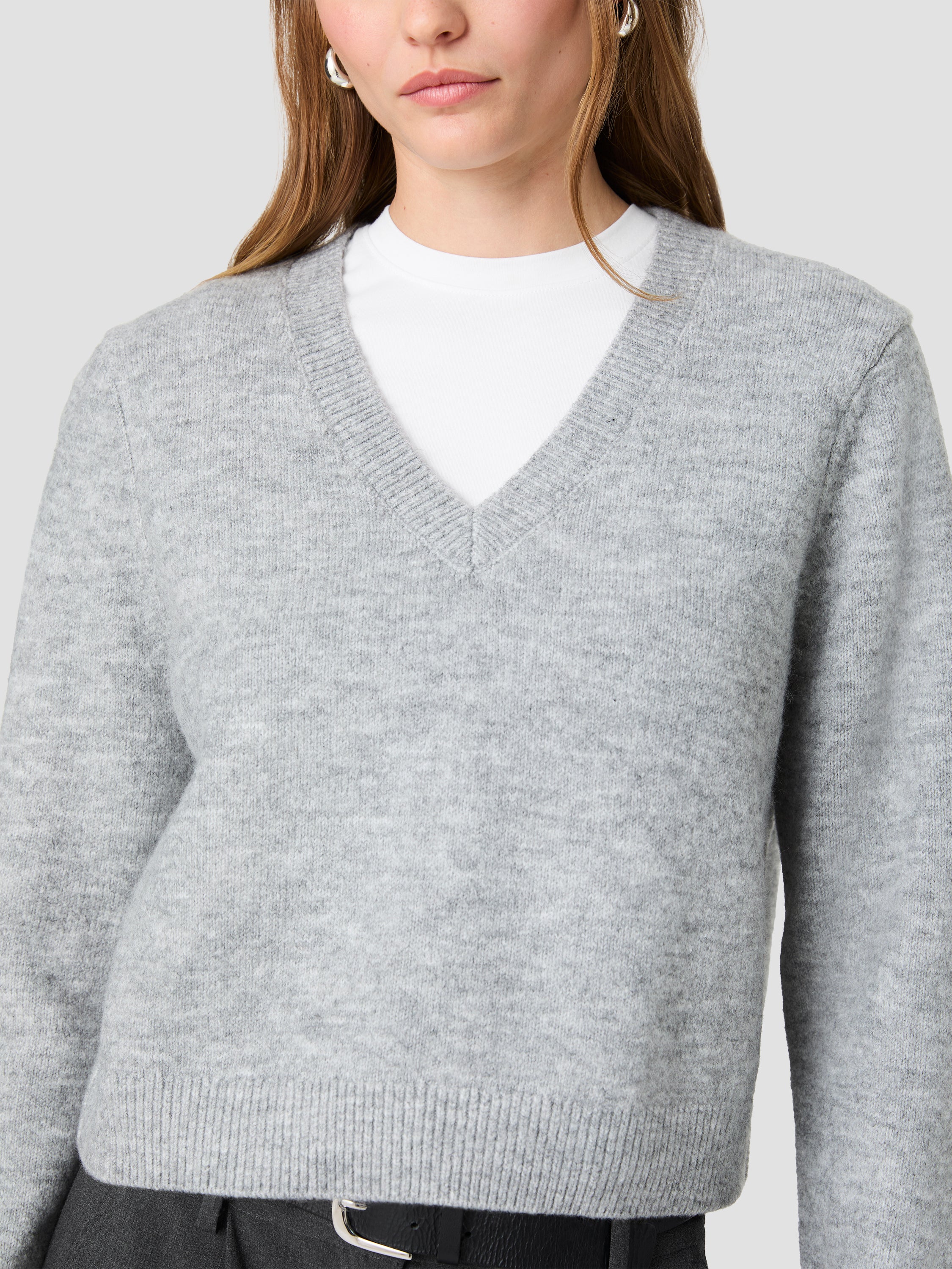 SUZIE KNIT V-NECK PULLOVER SWEATER VIEW 3