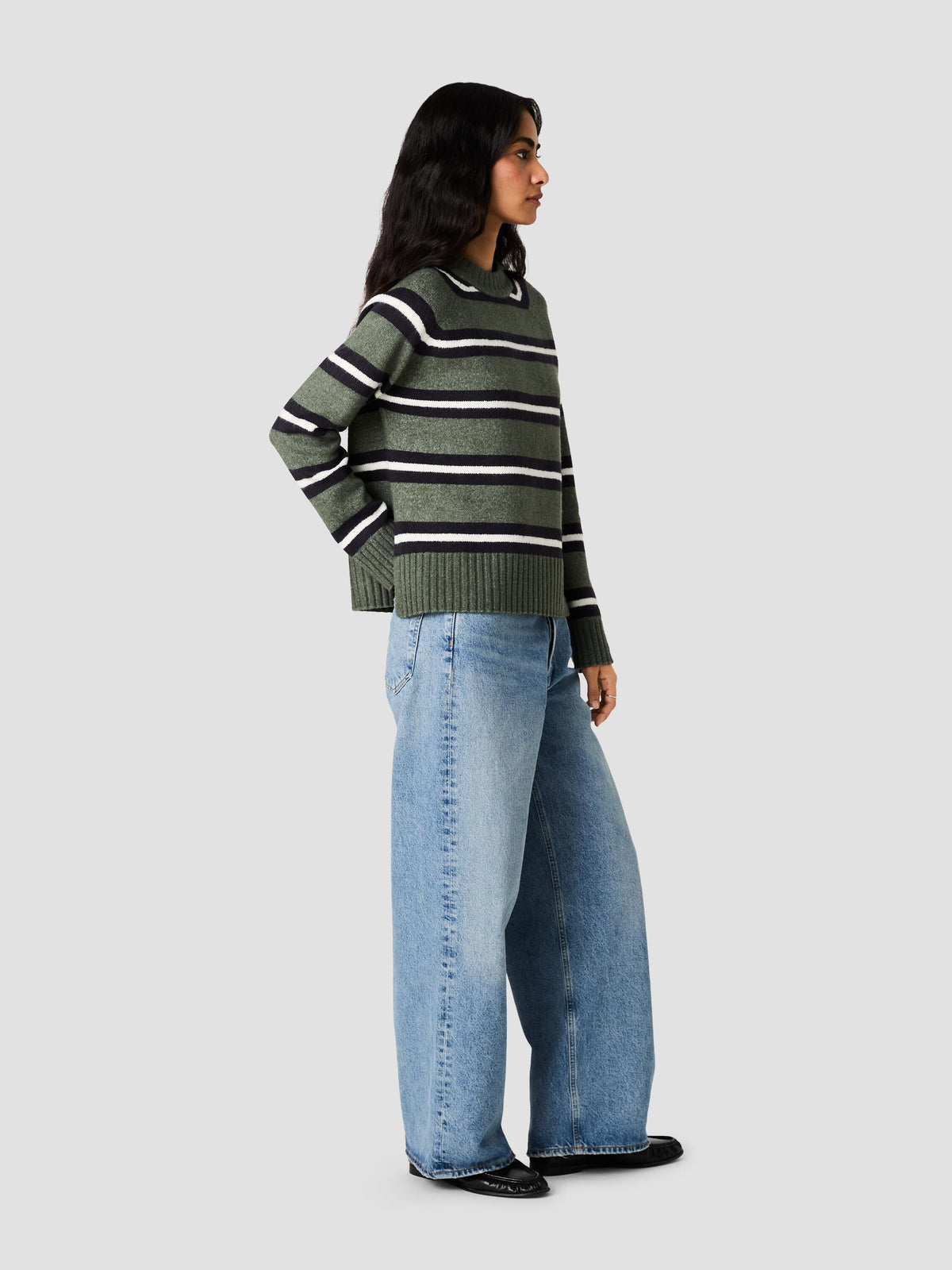 SUZIE PULLOVER SWEATER WITH SLIT VIEW 6